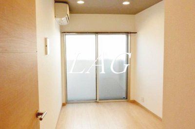 【居間・リビング】 | エルブランシュ | 洋室のお部屋です。