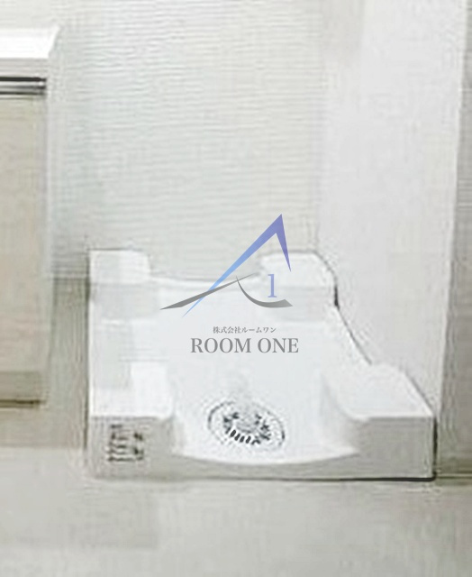 ブライズ蒲田EASTの設備|洗濯機置き場です。