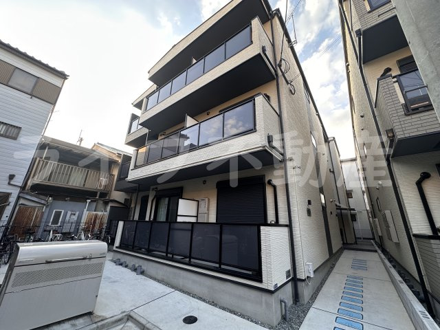 グランロイヤルの外観