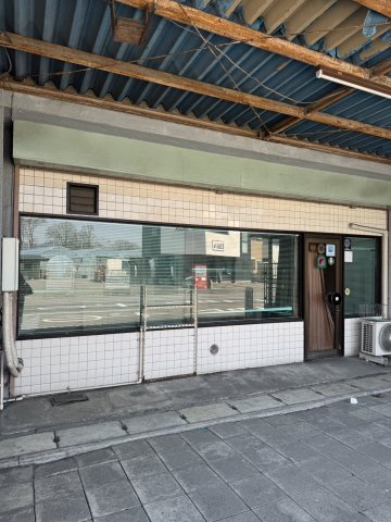 宇都宮市徳次郎町 店舗付き住宅の外観