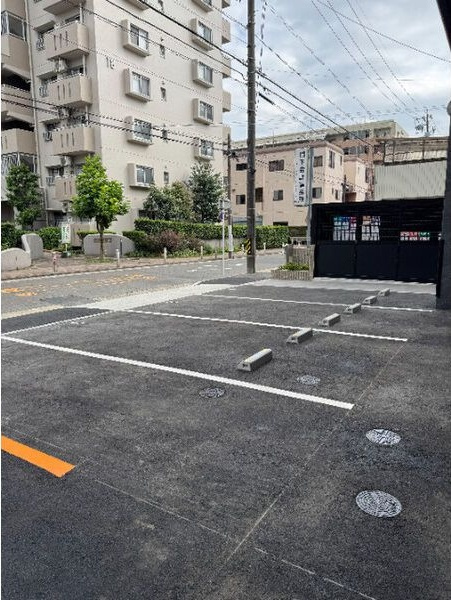 GRAN DUKE黒川の駐車場|駐車場です