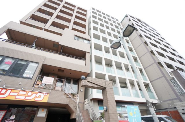 ルーエ本山のエントランス|建物の内部です
