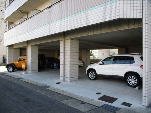 S-FORT上社(旧サムティ上社)の駐車場|駐車場があります