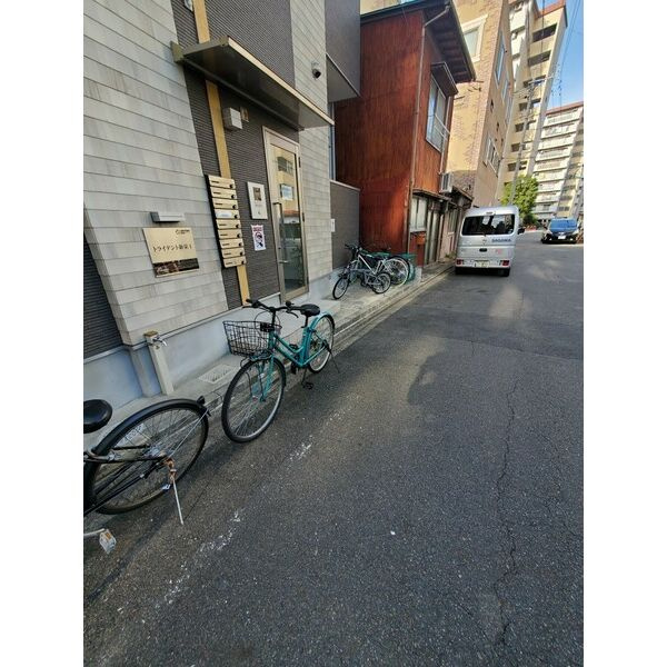 トライデント新栄Ⅰのエントランス|毎日通るエントランスはこのようになっています