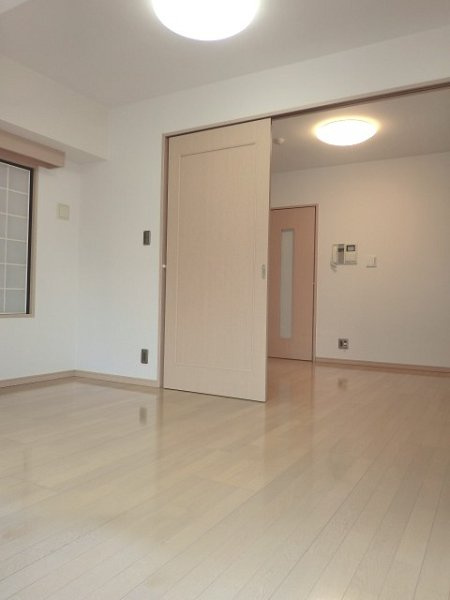 新品家具付きマンション銀座15(KaGood東京)の居間・リビング