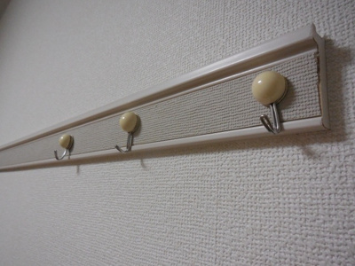 【設備】 | フローラ荻窪 | 洋服掛け