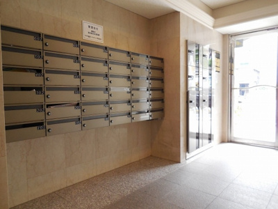 【エントランス】 | フローラ荻窪 | 宅配ボックス＆集合ポスト