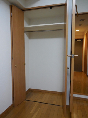 【収納】 | フローラ荻窪 | クローゼット、一人暮らしには十分な大きさ