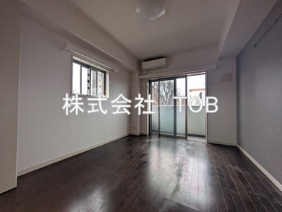 【居間・リビング】 | アイル上北沢 | 8.1帖