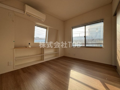 【洋室】 | Studio仙川 | 東側洋室