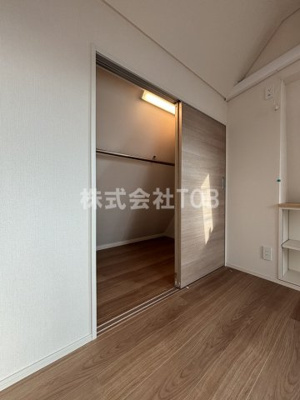 【収納】 | Studio仙川 | 東側洋室　クローゼット
