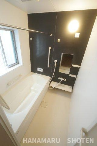 中古　千葉市中央区都町の浴室|※本画像は入居者様の家具をCGで消した画像であり、現況と異なる可能性がございます。