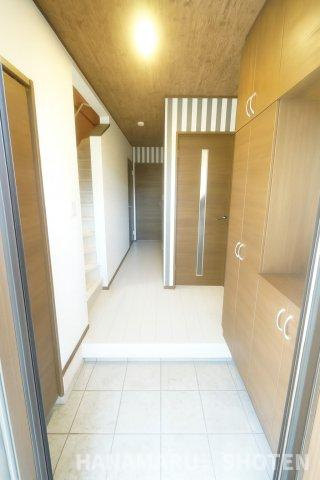 中古　千葉市中央区都町の玄関|※本画像は入居者様の家具をCGで消した画像であり、現況と異なる可能性がございます。