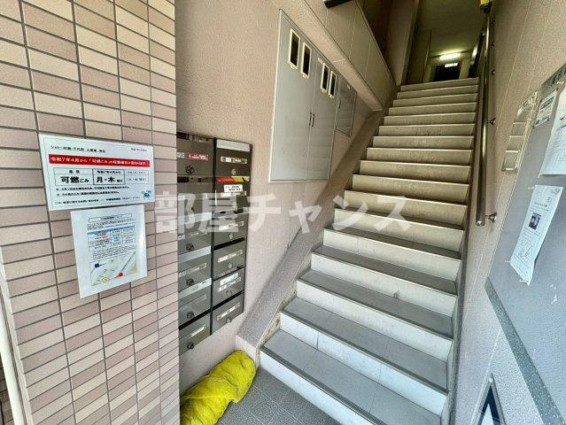 シャトー村瀬・千代田のエントランス