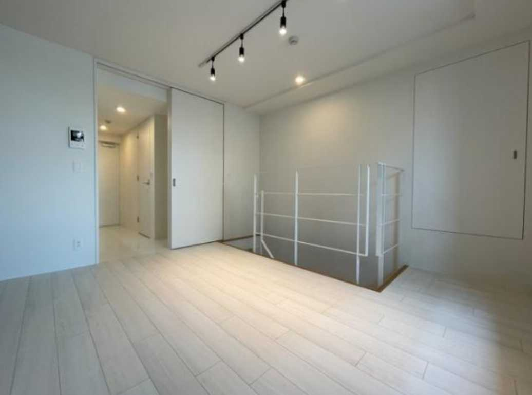 プライマル駒沢大学　敷金０　礼金０　メゾネットの内装