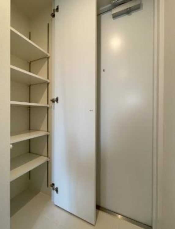 プライマル駒沢大学　敷金０　礼金０　メゾネットの玄関