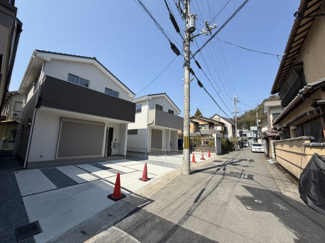 【前面道路含む現地写真】 | 修学院千万田町　新築戸建【分譲2区画】
