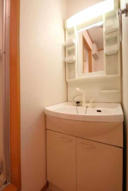 ウィスタリア世田谷　駅近　角部屋　独立洗面台の洗面所