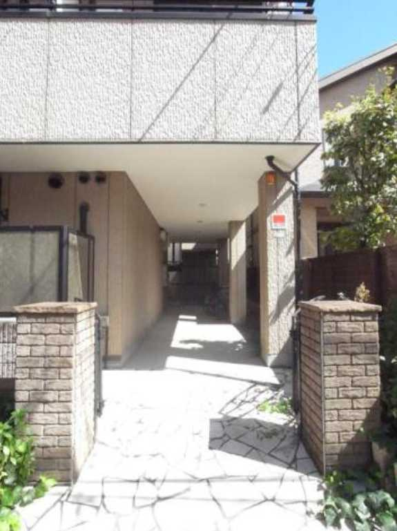 ウィスタリア世田谷　駅近　角部屋　独立洗面台のエントランス