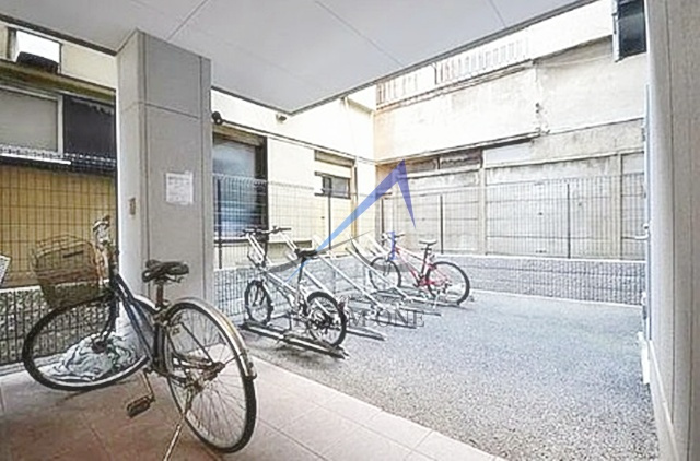 クイーンズコート福住のその他共用部分|駐輪スペースです。