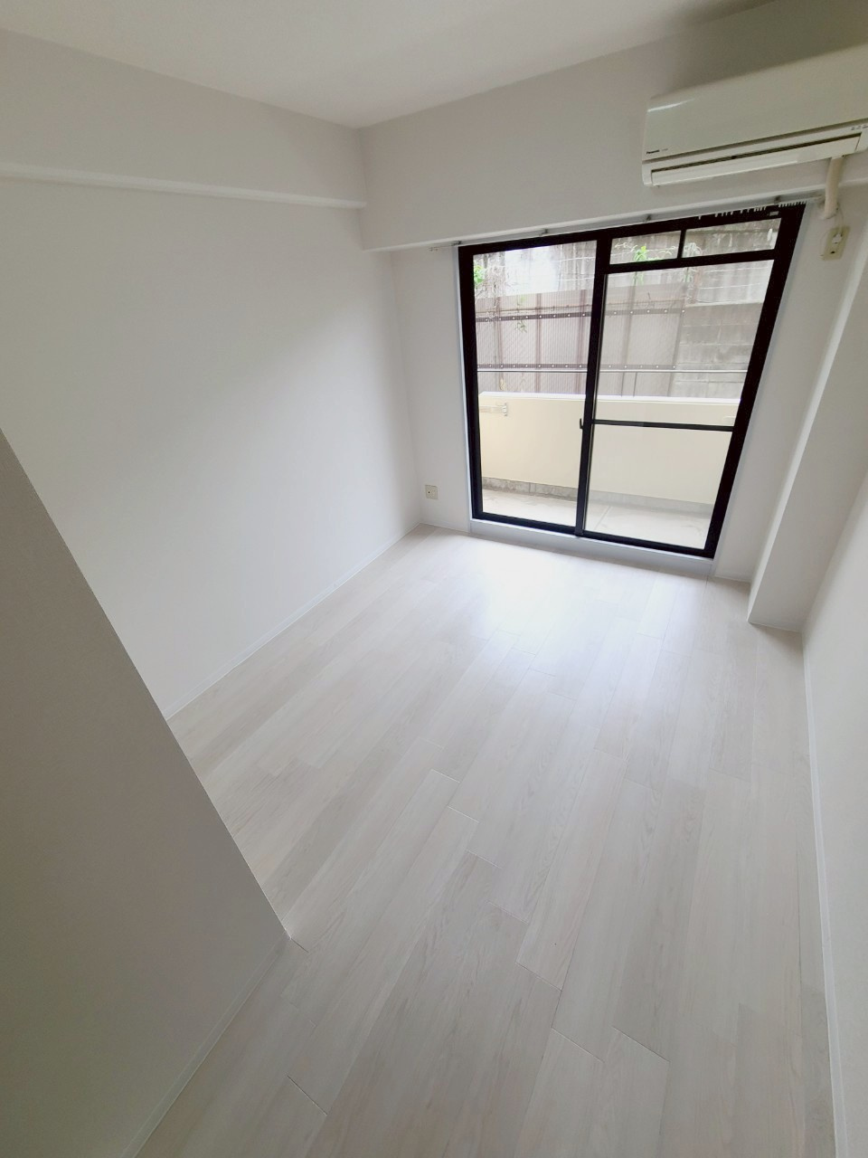 ハイツ北口の居間・リビング