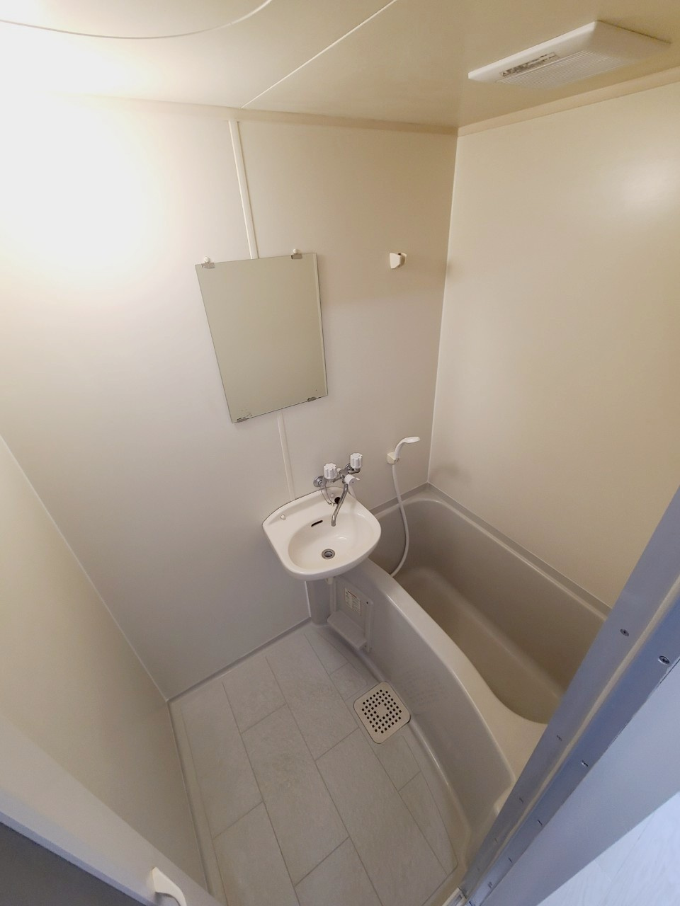 ハイツ北口の浴室