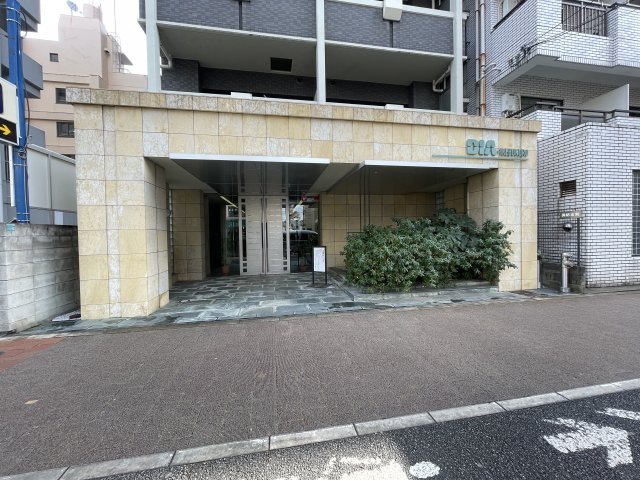 ダイアパレス池袋のエントランス