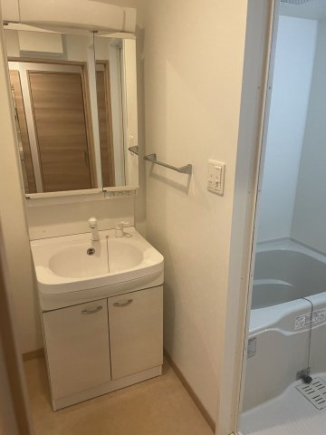 ALFACIO De Claveの洗面所