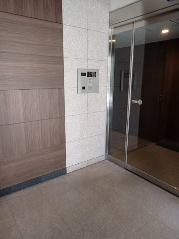 レジディア文京小石川Ⅱのエントランス