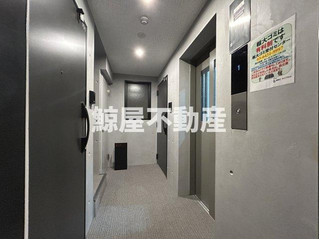ＬｉｖｅＦｌａｔ門前仲町のその他共用部分|清潔なエントランスです