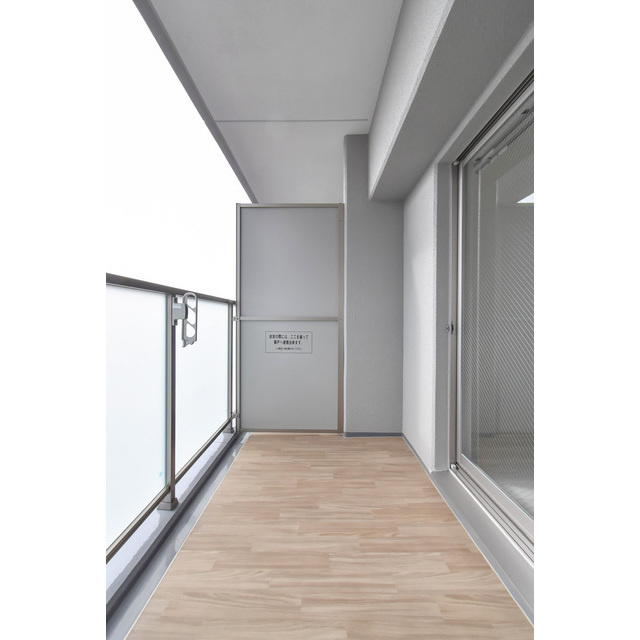 エスリード栄イーストスクエアのバルコニー