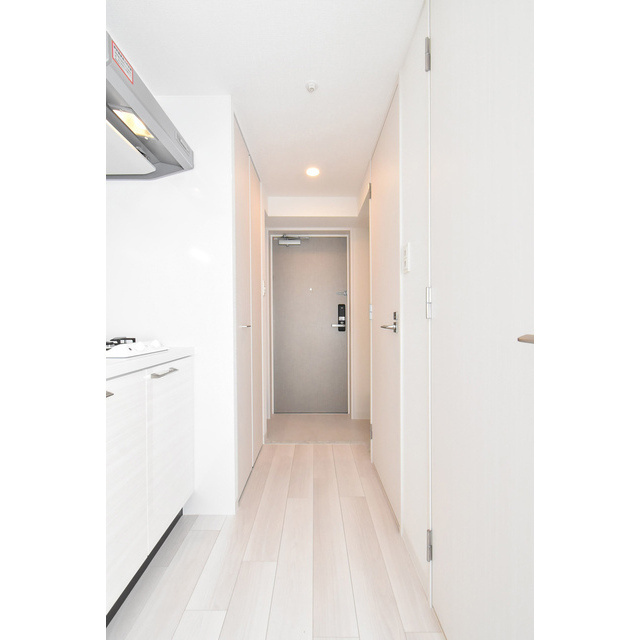 エスリード栄イーストスクエアの玄関