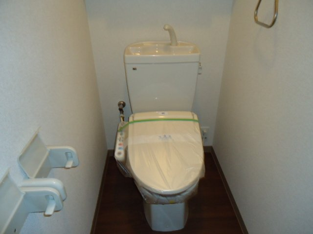 コンフォースＭＩＹＡのトイレ|シャワー付トイレ