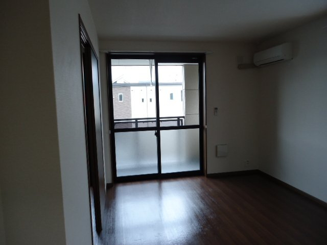 コンフォースＭＩＹＡの居間・リビング|リビング