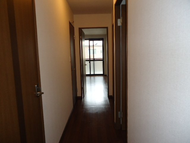 コンフォースＭＩＹＡの内装|廊下