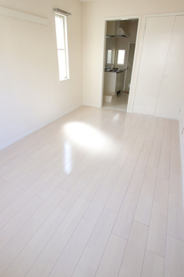 【洋室6.9帖】 光も風も採り込む２面採光のお部屋★