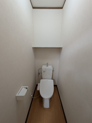 洗浄機能付きで快適なトイレ♪