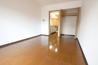 クローゼット付の洋室