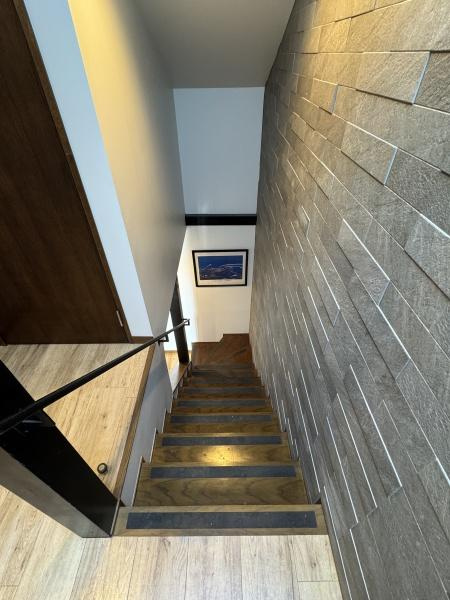 多摩川河川敷沿い　世田谷区鎌田2丁目売地のその他|現況建物
階段