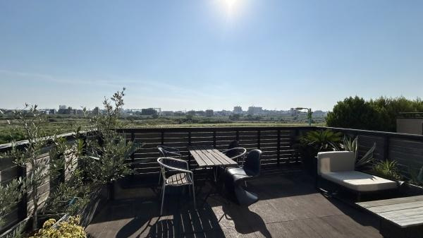 【その他】 | 多摩川河川敷沿い　世田谷区鎌田2丁目売地 | 現況建物
2階バルコニーから広がる多摩川河川敷が気持ち良いです♪