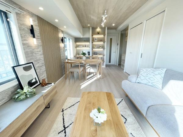 マイキャッスル大森町エクセレントステージの居間・リビング