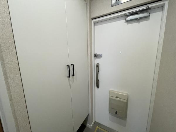 【玄関】 | マンション池上 | 玄関回りも綺麗にまとまっています