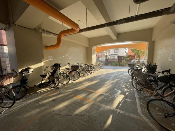 マンション池上の駐車場|駐輪場の様子です。綺麗に管理されています。