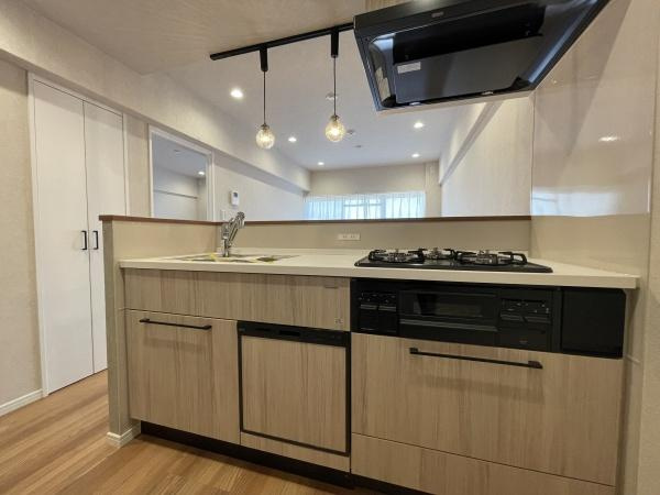 マンション池上のキッチン|キッチン収納が豊富で調理器具がたくさんあってもスッキリ片付きます♪