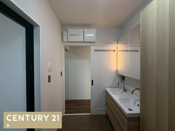 和歌山市次郎丸　中古戸建の独立洗面台