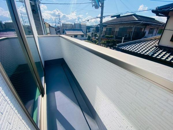 【バルコニー】