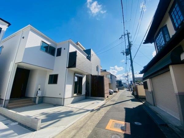 【前面道路含む現地写真】