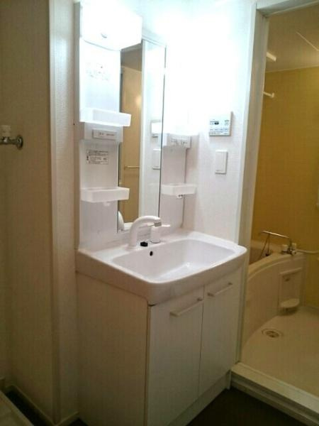 ニュアージュ　１の洗面所