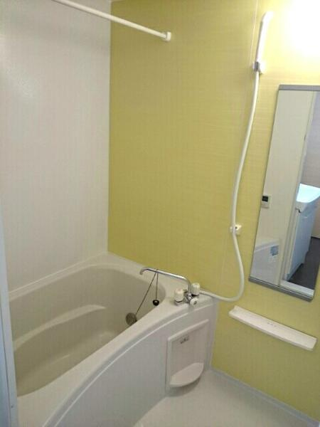 ニュアージュ　１の浴室