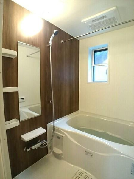 ローズマリーＢの浴室